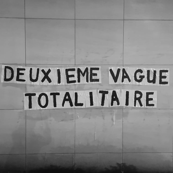 Collectif La Fronde. Collage : Deuxième vague totalitaire (Bruxelles).